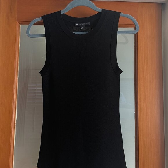 BANANA REPUBLIC BLACK SWEATER SET - Picture 2 of 3